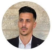 Aviad Faruz is the CEO of Faruzo, an ecommerce business in the niche of jewellery and accessories.