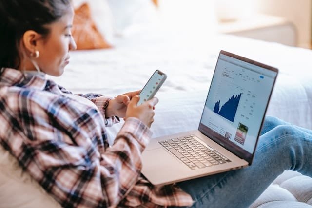 Less Data for Analysis: The Challenge and Ways to Navigate.