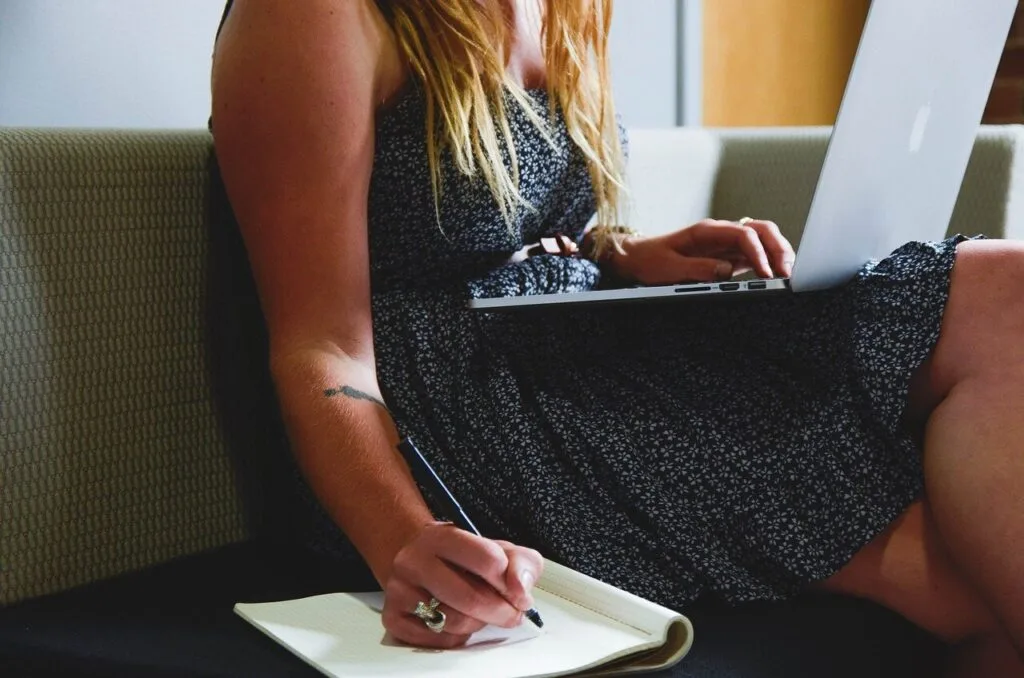 17 Best Ad Creative Tools in Designing Effective Campaigns