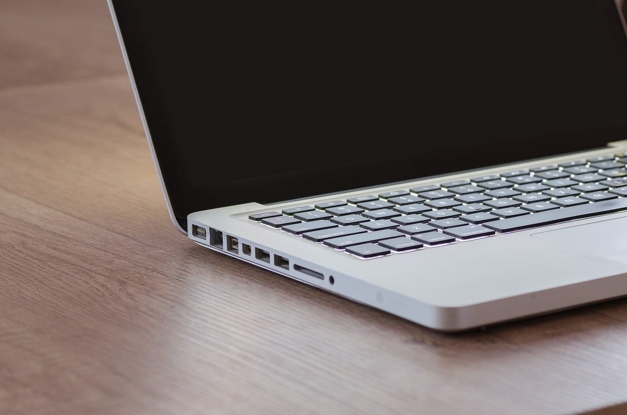 Discover the differences between Buffer and MavSocial in our comprehensive guide to choose the best social media management tool.