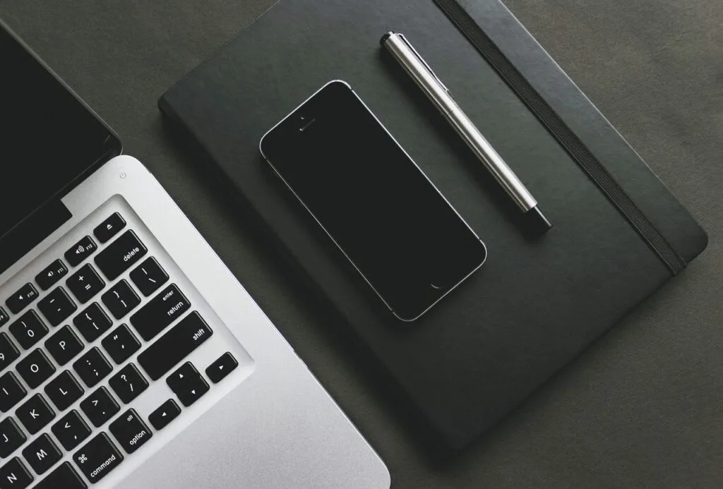 Discover the key differences between Hootsuite and Sprout Social, and choose the top social media management tool for your strategy.