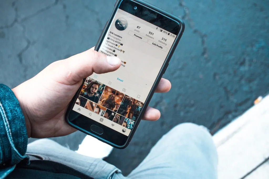 Compare Buffer and Later for social media management. Find out which tool offers the features and flexibility you need to excel online.