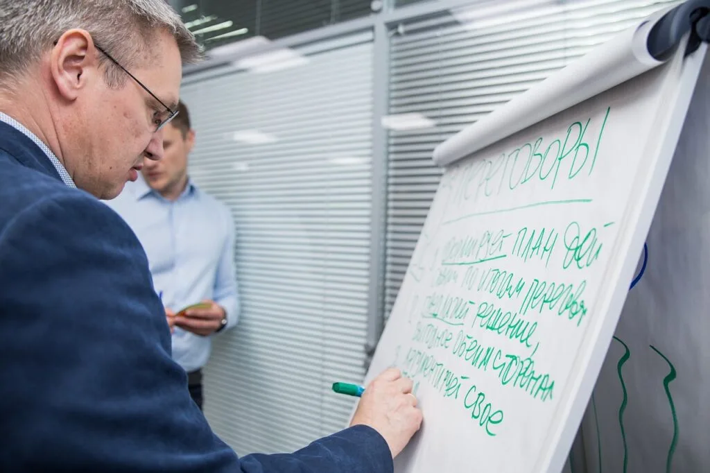 Learn how to select the perfect UK company formation service with our criteria for efficiency, cost, and support
