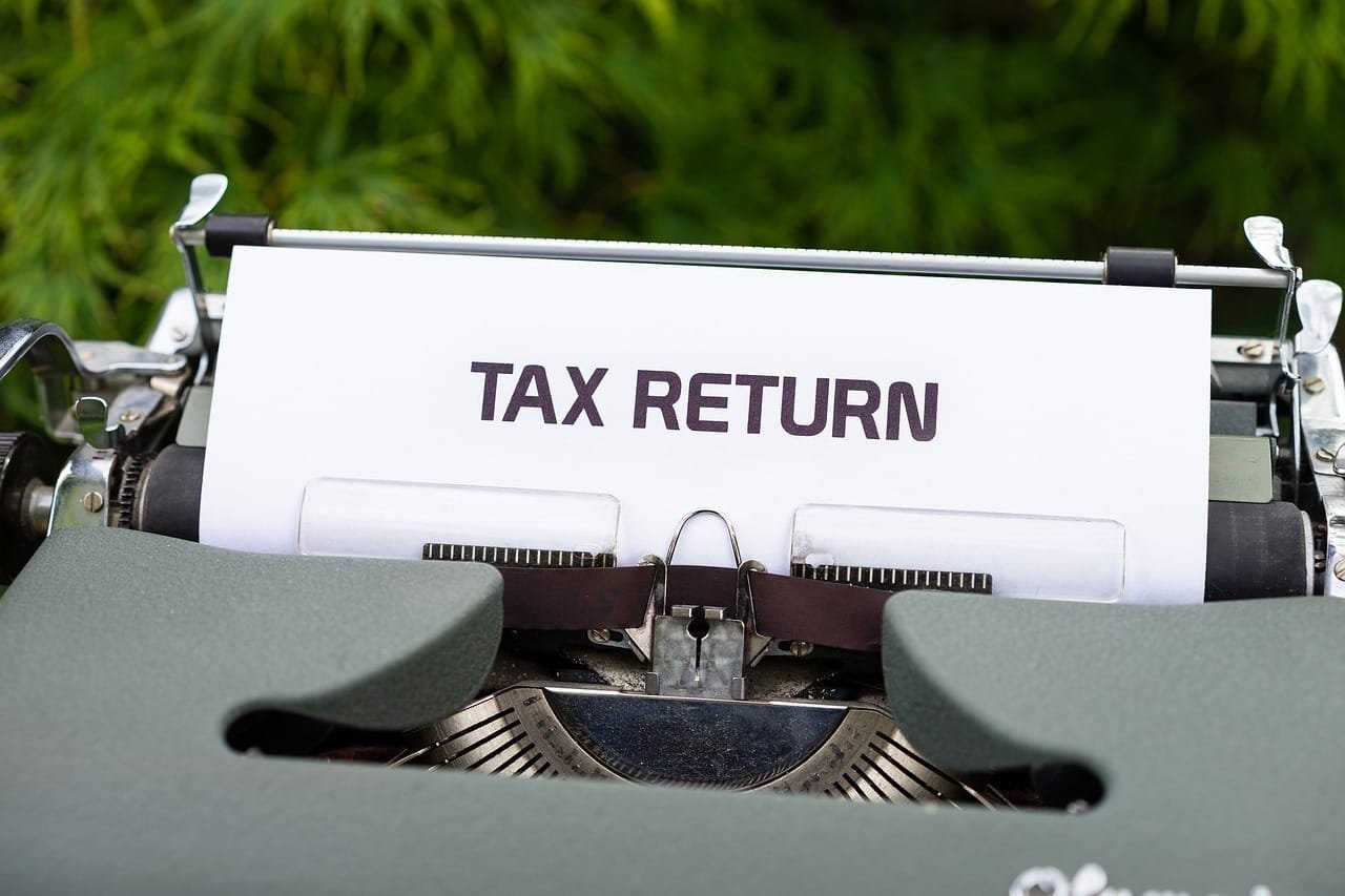 Freelancers, navigate UK tax identification with our step-by-step guide. Simplify your tax affairs and focus on your business.