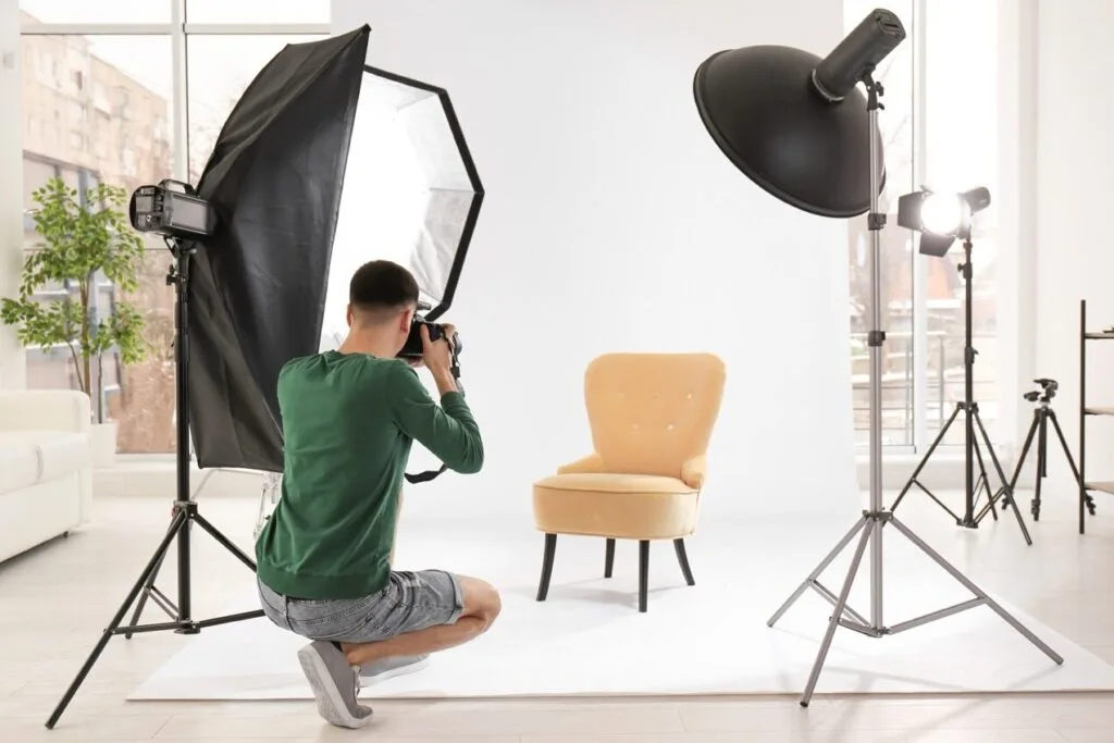 High-quality product photography is crucial for e-commerce success. Since customers cannot physically interact with products online, clear and detailed photos help bridge the gap.