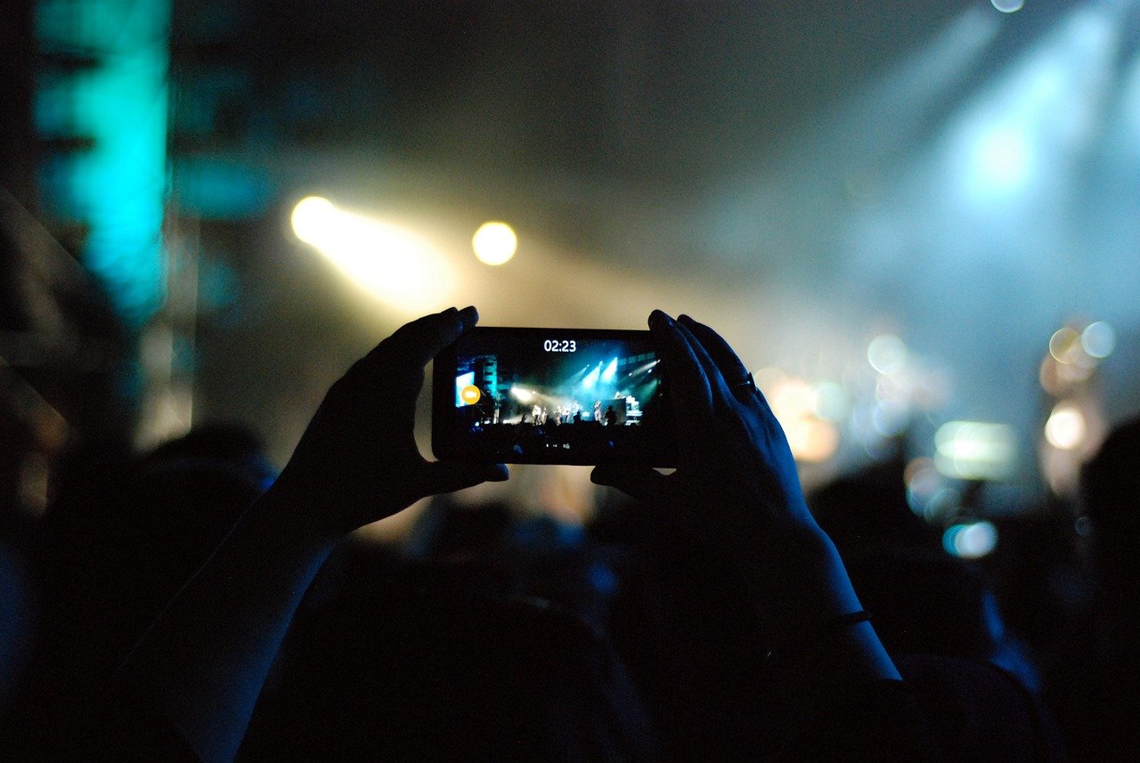 Explore the latest video marketing statistics for 2024. Discover trends and data to refine your video marketing strategy and boost engagement.
