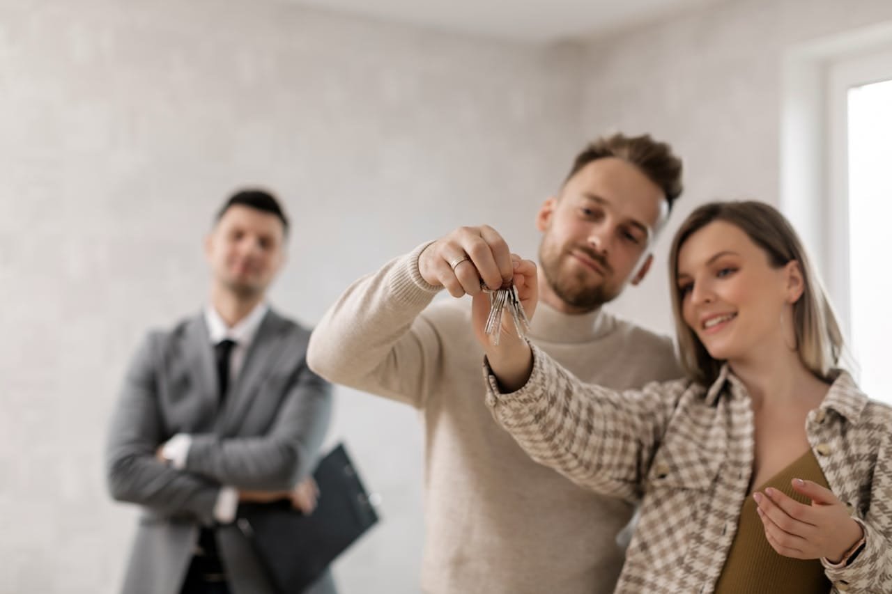 Boost your real estate business in 2023 with top marketing ideas. Discover effective strategies to attract clients, enhance visibility, and close more deals.