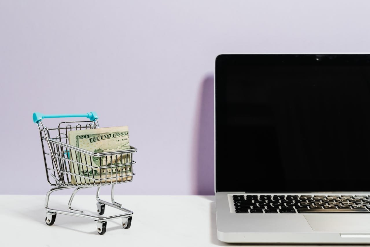 Maximize sales this Black Friday with strategic marketing ideas. Discover tactics to attract customers and boost holiday revenue.
