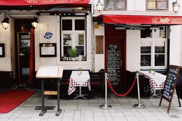 Innovate your restaurant marketing with creative strategies to attract diners and boost your brand. Enhance your customer experience.