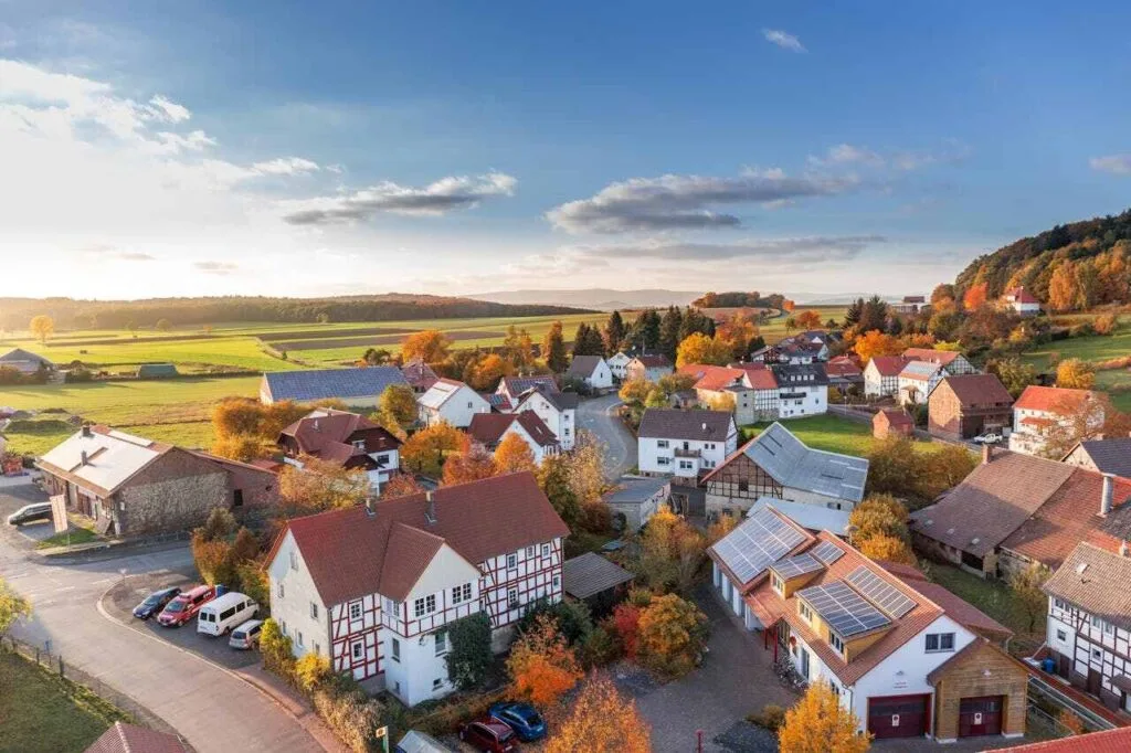 Boost your real estate business with autumn marketing strategies. Explore seasonal tactics to attract clients and increase sales this fall.