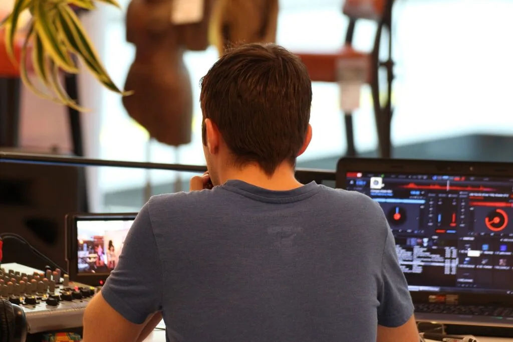 Experiential marketing is incredibly effective in driving purchases. In fact, 85% of consumers are more likely to make a purchase after participating in an experiential marketing event.