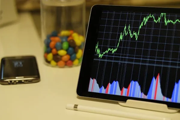 Qlik Sense is a data analytics platform that combines data visualization, business intelligence, and machine learning. It offers a user-friendly interface with drag-and-drop tools, making it accessible to users with varying levels of technical expertise.