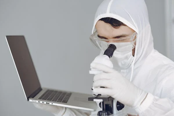 For startup founders in the healthcare industry, leveraging AI in predictive analytics to enhance operational efficiency can be a game-changer. Here’s how AI can strategically transform your operations and help you navigate the competitive healthcare landscape.