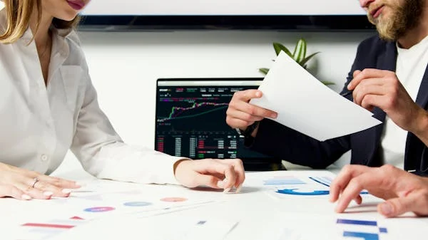 Before implementing AI-driven marketing analytics, it’s essential to define clear objectives. Understand what you want to achieve with AI—whether it’s improving customer insights, increasing sales, optimizing marketing spend, or enhancing customer engagement. Clear objectives will guide your AI strategy and help you measure success.