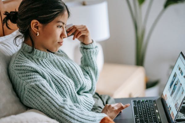AI-driven CLV calculations can inform customer service strategies by highlighting the needs and preferences of high-value customers. Businesses can allocate more resources to provide exceptional service to these customers, ensuring their issues are resolved quickly and satisfactorily.