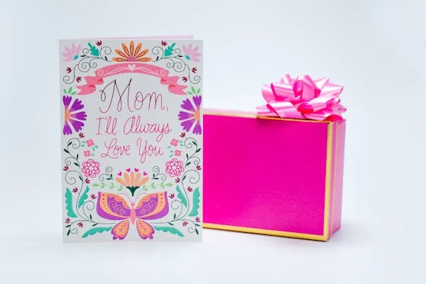 Digital gifts can be just as engaging as physical ones. Offer interactive digital experiences, such as personalized e-cards, digital games, or exclusive access to online content. For example, create a custom game that incorporates your brand elements and offers prizes or discounts for high scores.