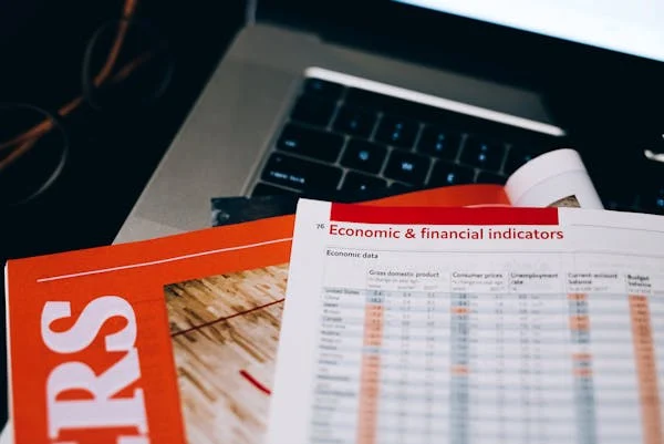 One of the most significant benefits of AI in financial forecasting is improved accuracy. AI algorithms can analyze vast amounts of data and identify patterns that might be missed by human analysts. This leads to more accurate predictions, helping businesses make better-informed decisions.