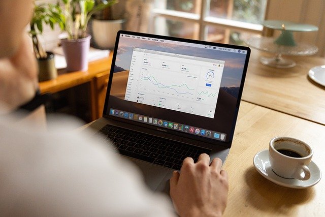 Accelerate B2B lead qualification with AI-driven insights. CEOs can prioritize decision-ready prospects and improve pipeline efficiency