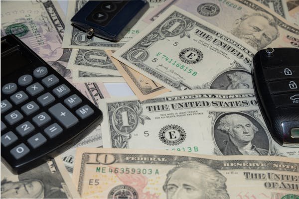 If you don’t want to play the VC game, this path is not just possible—it’s profitable. Bootstrapped founders often keep more equity, more freedom, and more optionality.