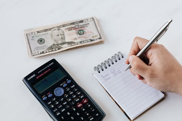 Third, start building relationships with investors even during this phase. Send occasional updates to show your progress and get early feedback.