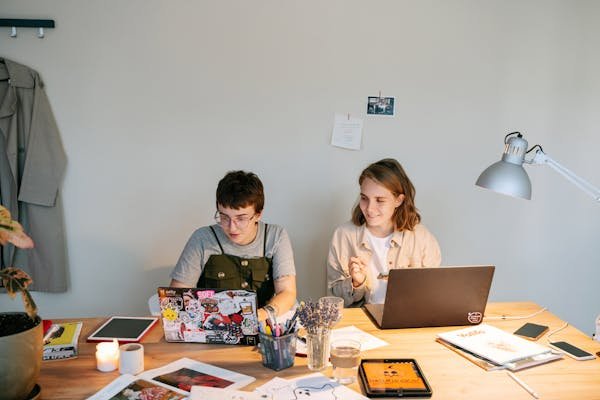 These conflicts often start small—a disagreement over a platform choice, a debate about who should run a pilot. But if not managed, they grow. They cause delays, sap morale, and turn collaborative projects into power struggles.