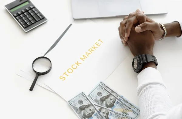 Understand the growth of rolling funds and micro-VCs with trend data. Learn how they’re reshaping early-stage funding and what it means for startups.