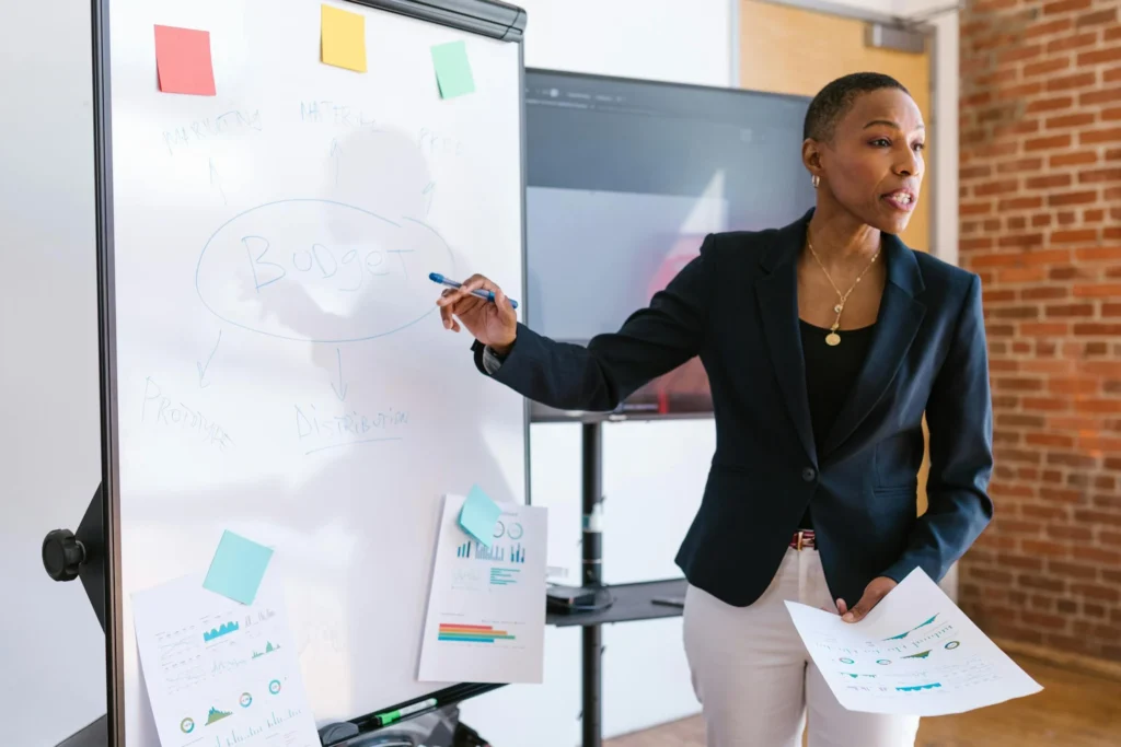 Today, businesses rarely stick to one model. They mix and match—subscriptions, DTC, platform, services—to stay competitive. In fact, 80% of digitally savvy firms use hybrid models.