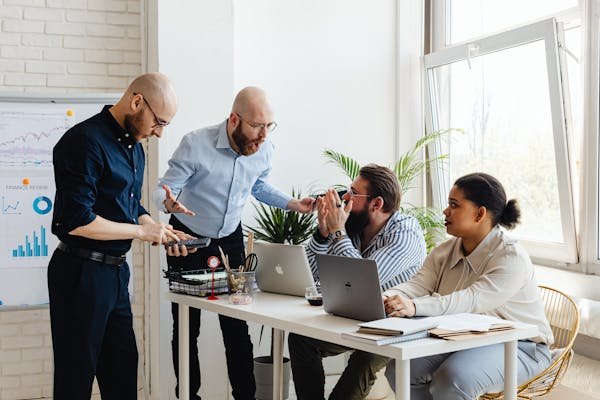 Discover how open source companies make money. Explore revenue models, latest trends, and data-backed strategies for success.