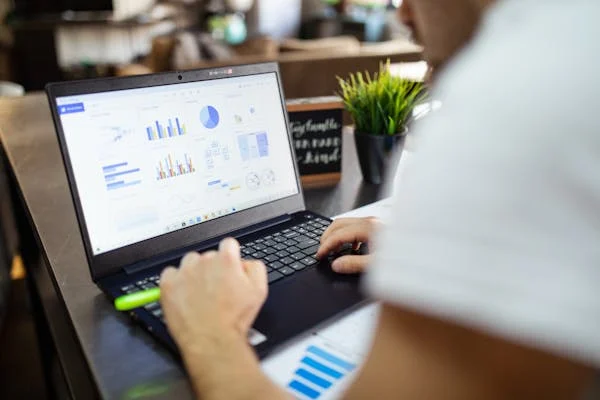 Avoid common business planning mistakes. See failure stats that reveal what not to do when creating your startup’s plan.