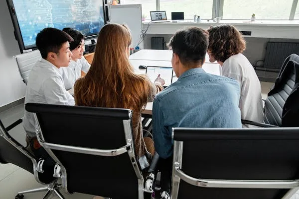 Who leads digital transformation—IT or Operations? Discover how companies structure ownership, backed by organizational data and charts.