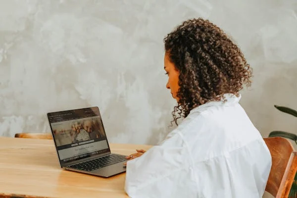 Get the latest numbers on companies embracing fully remote or hybrid work models. See how workplace flexibility is reshaping the future of work.