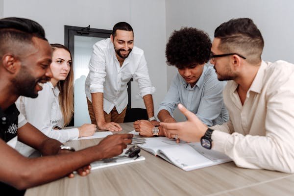 It’s not just about delivery. The experience needs to feel valuable month after month. That includes personalized recommendations, flexible skip options, and engaging unboxing moments.