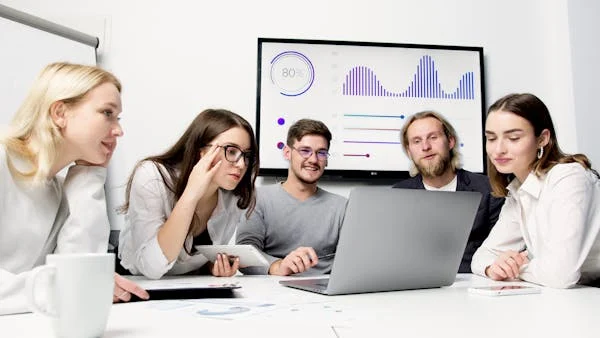 Also, close the loop. Make it easy for users to upgrade, refer others, or reach out for help. Use product data to inform your GTM campaigns—what features drive retention, who’s using what, where people drop off.