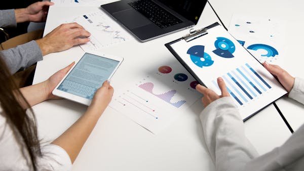 When sales, CS, or even product teams have skin in the game, monthly tracking turns into monthly action. People care more. They get curious. They fix things faster. And they double down on what works.