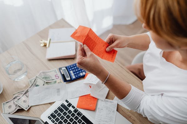 The key isn’t just offering a trial. It’s clearly laying out what comes next. What will it cost? What features are included? What happens when the trial ends? Clear answers reduce churn.