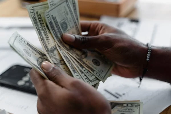 It’s because $500K is not a lot in the world of startups. After a few salaries, some marketing, and a basic product build, most of that money is gone. Without a clear roadmap and early traction, the startup struggles to stay alive long enough to learn, adapt, and grow.