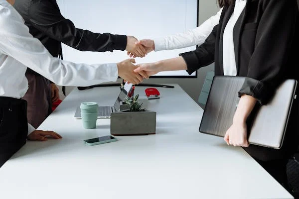 Discover how long tech M&A deals typically take to close, with key time benchmarks, factors affecting speed, and insights for founders and investors.
