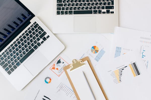 Explore how different payment platforms impact voluntary and involuntary churn. Get data-backed insights to reduce preventable customer loss.
