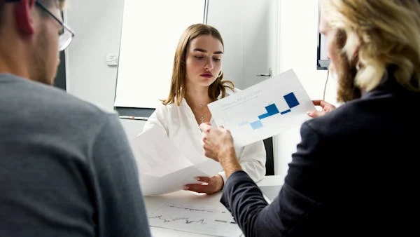 Pick one live call per rep. Listen together. Pause. Ask: “What worked here? What could have gone better?” Focus on one or two tweaks—not a full teardown. Coaching is not correction—it’s conversation. Help the rep see their own blind spots.