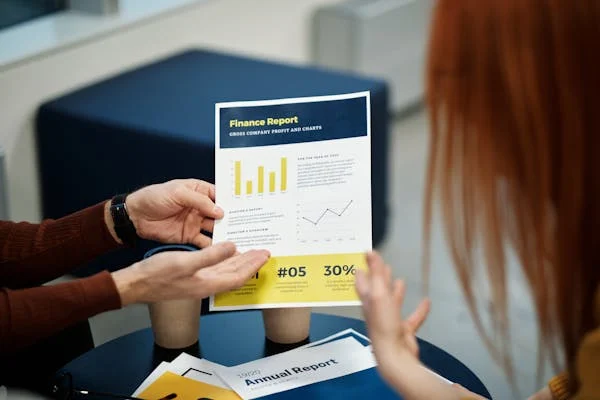 This eliminates blind spots. If your CRM says the deal is at proposal stage, but Gong shows no recent buyer engagement, you know something’s off. And you can fix it—fast.