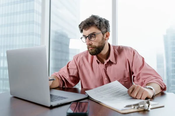 Send contracts in editable formats. Include clause references. Make it easy for the buyer’s legal team to scan and comment. If your PDF is a wall of text, you’re adding weeks to your cycle.