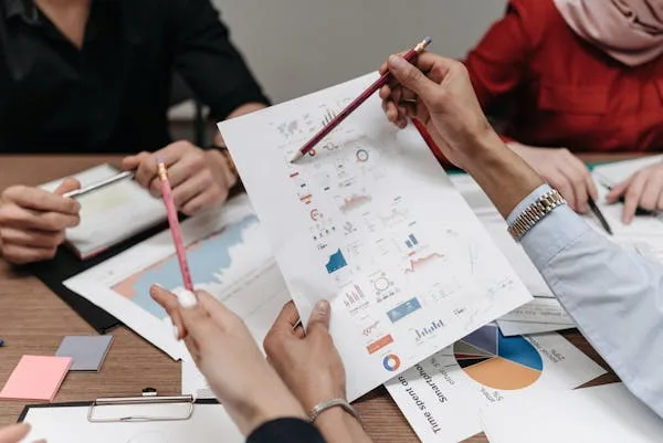 When reps don’t have to jump between five tools to find what they need, they learn faster—and sell faster.