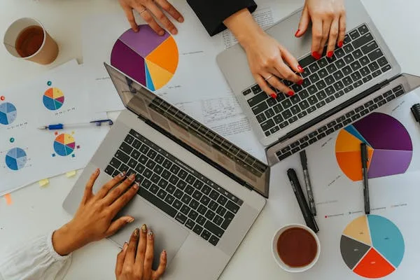 See how refund policies influence churn. Backed by data, this post reveals what works best for lowering subscription cancellations.